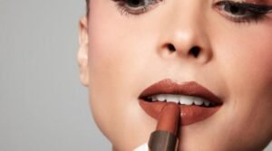 Maquiagem para Iniciantes: Dicas e Truques para um Visual Deslumbrante