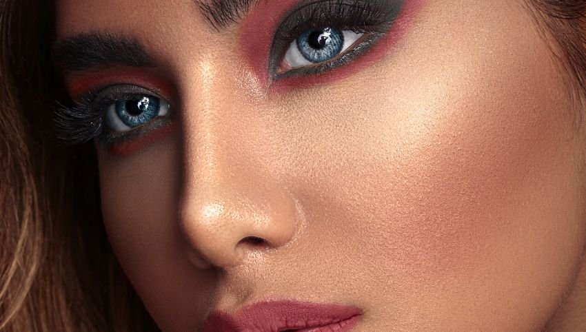 Maquiagem para Pele Negra para Casamento à Noite: Guia Completo para Arrasar no Visual 1 Maquiagem para Pele Negra para Casamento